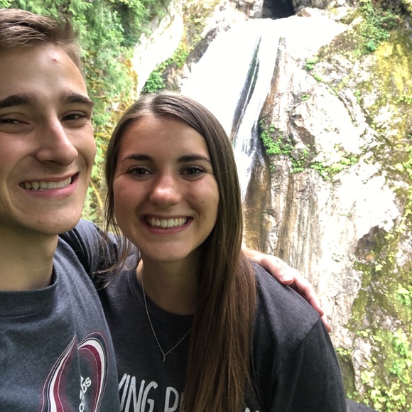 Meet your Posher, Abbi - Picture 1 of 1